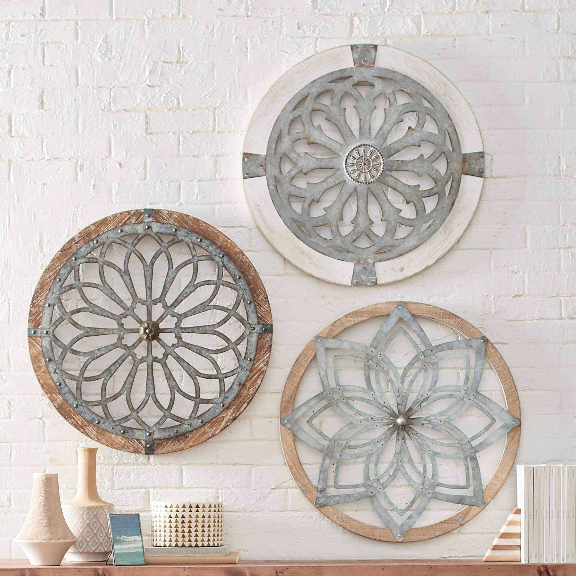 Heritage Round Wall Art �