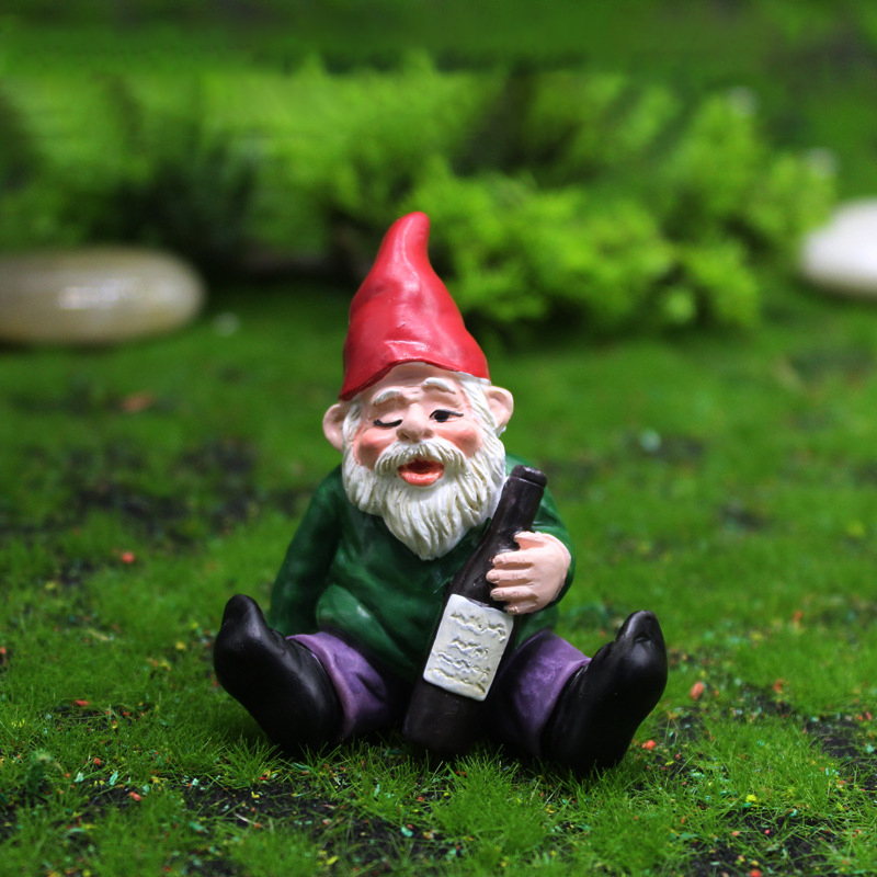 mini drunk garden gnome set